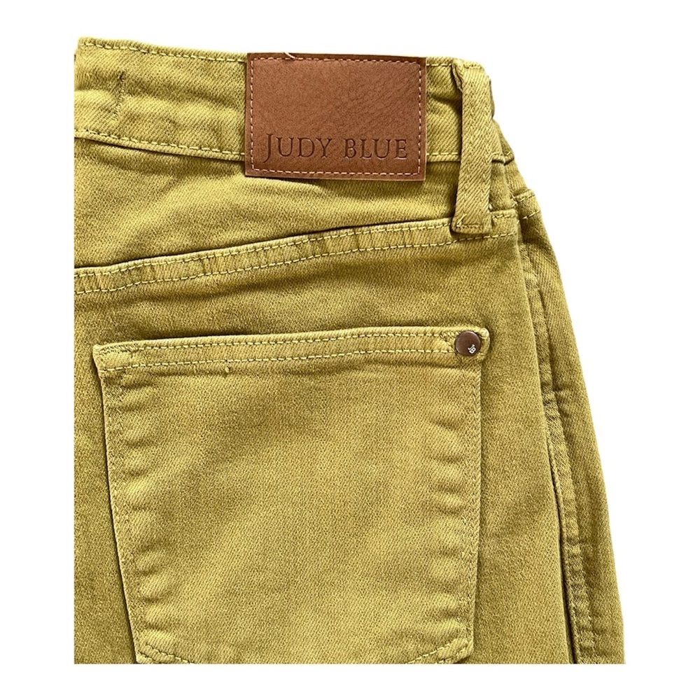 Judy Blue Mid Rise Frayed Hem Shorts Green Garment Dyed Size Medium - Picture 4 of 5